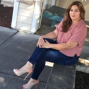 Meet your Posher, Raquel